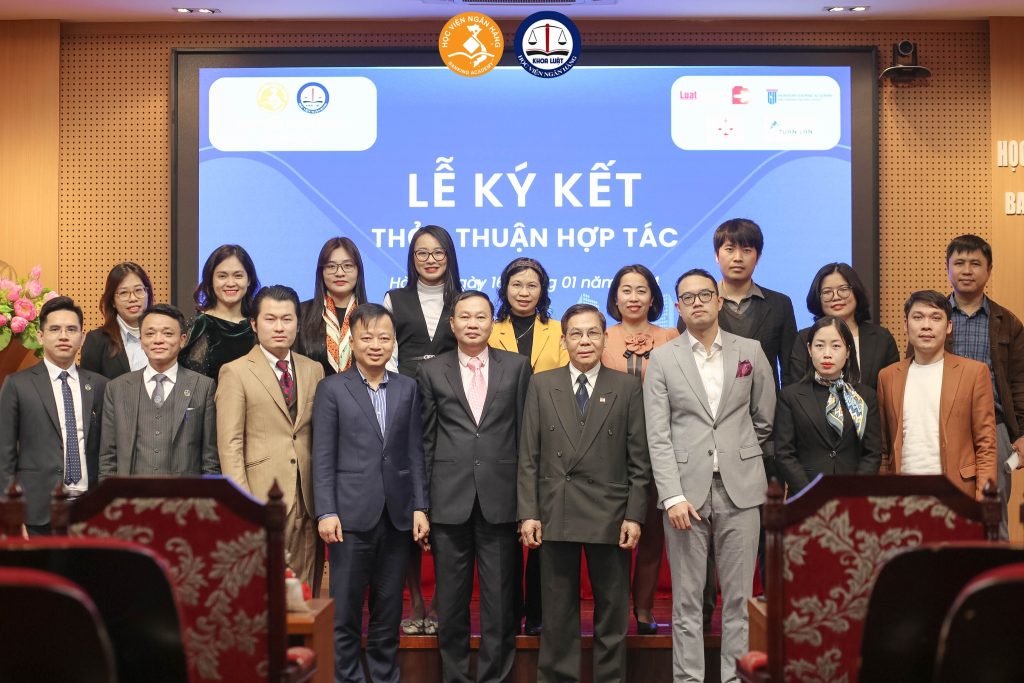 Khoá học pháp chế ngân hàng hợp tác cùng học viện ngân hàng